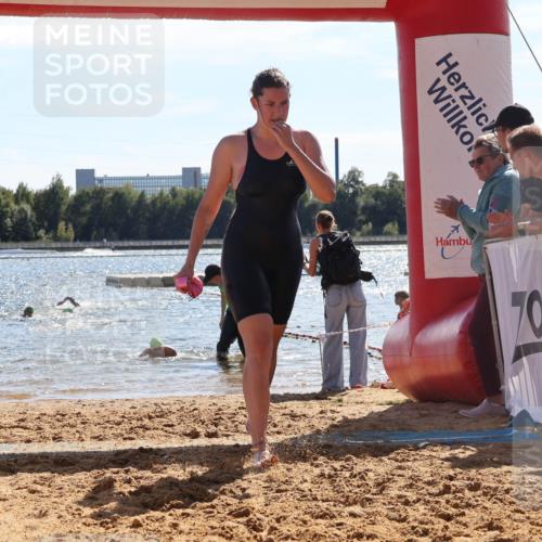 07.09.2025 - 19. Norderstedt Triathlon Luisa Fischer http://msf.ph/oto/8763241 07.09.2025 14:58:08 Schwimmen 949 meine-sportfotos.de