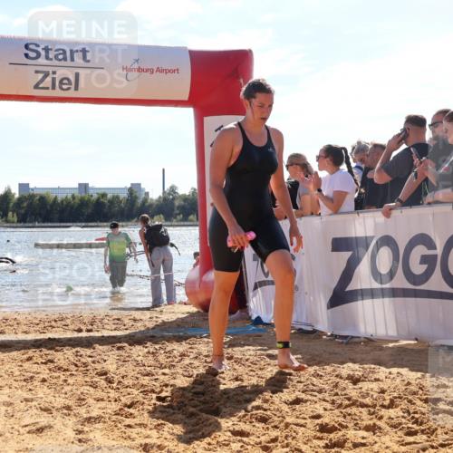 07.09.2025 - 19. Norderstedt Triathlon Luisa Fischer http://msf.ph/oto/8763263 07.09.2025 14:58:09 Schwimmen 949 meine-sportfotos.de