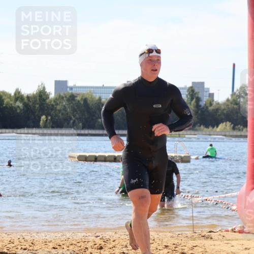 07.09.2025 - 19. Norderstedt Triathlon Luisa Fischer http://msf.ph/oto/8763278 07.09.2025 12:13:50 Schwimmen 277, 718 meine-sportfotos.de