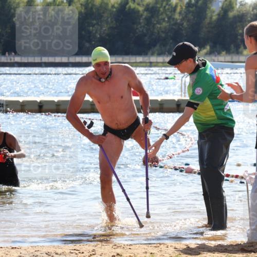 07.09.2025 - 19. Norderstedt Triathlon Luisa Fischer http://msf.ph/oto/8763280 07.09.2025 14:58:16 Schwimmen 949, 1513 meine-sportfotos.de