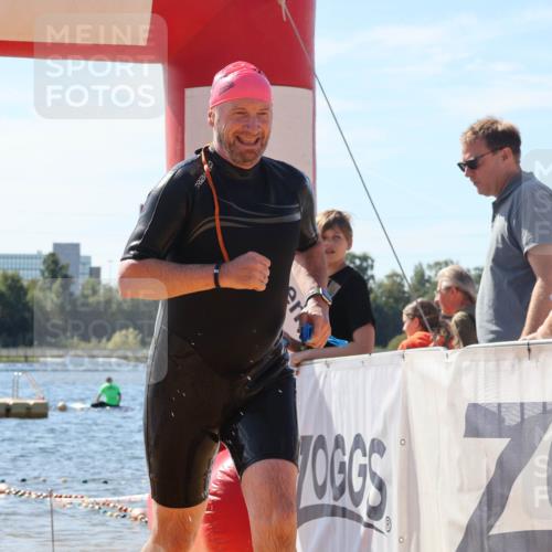 07.09.2025 - 19. Norderstedt Triathlon Luisa Fischer http://msf.ph/oto/8763295 07.09.2025 12:13:58 Schwimmen 197, 277, 809 meine-sportfotos.de