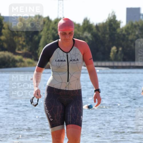 07.09.2025 - 19. Norderstedt Triathlon Luisa Fischer http://msf.ph/oto/8763310 07.09.2025 12:14:01 Schwimmen 197, 277, 809 meine-sportfotos.de