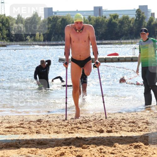 07.09.2025 - 19. Norderstedt Triathlon Luisa Fischer http://msf.ph/oto/8763326 07.09.2025 14:58:20 Schwimmen 951, 1513 meine-sportfotos.de