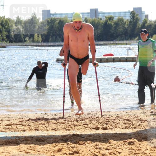 07.09.2025 - 19. Norderstedt Triathlon Luisa Fischer http://msf.ph/oto/8763330 07.09.2025 14:58:20 Schwimmen 951, 1513 meine-sportfotos.de