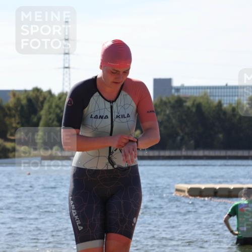 07.09.2025 - 19. Norderstedt Triathlon Luisa Fischer http://msf.ph/oto/8763348 07.09.2025 12:14:04 Schwimmen 197, 809 meine-sportfotos.de