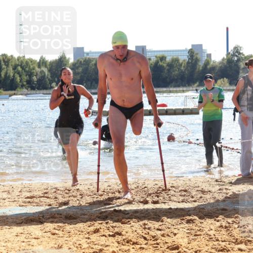 07.09.2025 - 19. Norderstedt Triathlon Luisa Fischer http://msf.ph/oto/8763355 07.09.2025 14:58:22 Schwimmen 951, 1513 meine-sportfotos.de