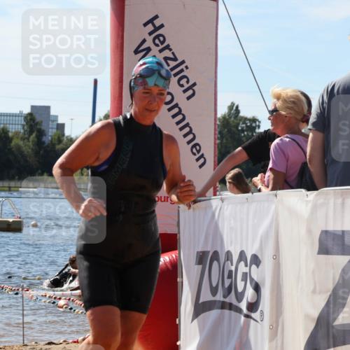 07.09.2025 - 19. Norderstedt Triathlon Luisa Fischer http://msf.ph/oto/8763362 07.09.2025 12:14:46 Schwimmen 789 meine-sportfotos.de