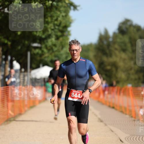 07.09.2025 - 19. Norderstedt Triathlon Michael Strokosch http://msf.ph/oto/8763363 07.09.2025 11:30:09 Laufen 844, 1323 meine-sportfotos.de