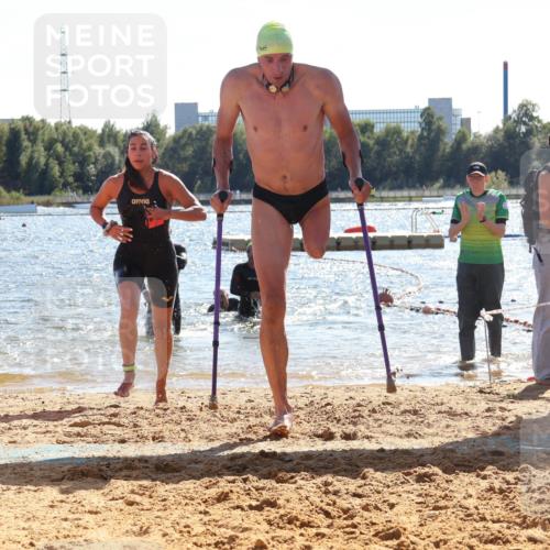 07.09.2025 - 19. Norderstedt Triathlon Luisa Fischer http://msf.ph/oto/8763367 07.09.2025 14:58:22 Schwimmen 951, 1513 meine-sportfotos.de