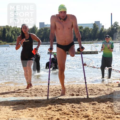 07.09.2025 - 19. Norderstedt Triathlon Luisa Fischer http://msf.ph/oto/8763370 07.09.2025 14:58:22 Schwimmen 951, 1513 meine-sportfotos.de
