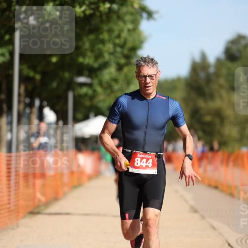 07.09.2025 - 19. Norderstedt Triathlon Michael Strokosch http://msf.ph/oto/8763372 07.09.2025 11:30:09 Laufen 844, 1323 meine-sportfotos.de