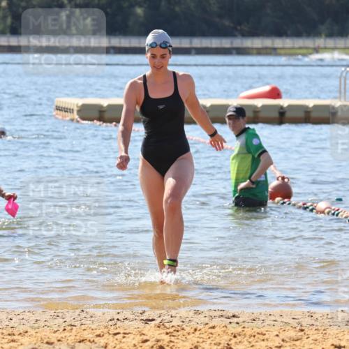 07.09.2025 - 19. Norderstedt Triathlon Luisa Fischer http://msf.ph/oto/8763379 07.09.2025 12:16:20 Schwimmen 272 meine-sportfotos.de