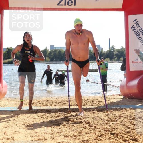 07.09.2025 - 19. Norderstedt Triathlon Luisa Fischer http://msf.ph/oto/8763381 07.09.2025 14:58:23 Schwimmen 403, 951, 1513 meine-sportfotos.de