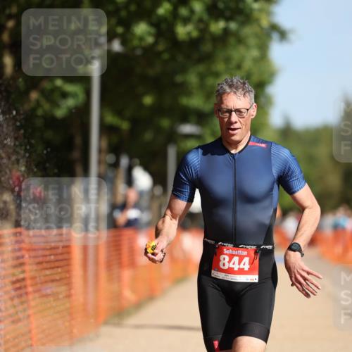 07.09.2025 - 19. Norderstedt Triathlon Michael Strokosch http://msf.ph/oto/8763396 07.09.2025 11:30:10 Laufen 844, 1323 meine-sportfotos.de
