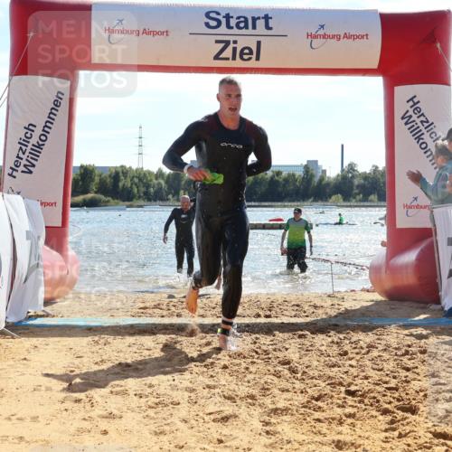 07.09.2025 - 19. Norderstedt Triathlon Luisa Fischer http://msf.ph/oto/8763427 07.09.2025 14:58:30 Schwimmen 403, 414, 951, 1429, 1513 meine-sportfotos.de