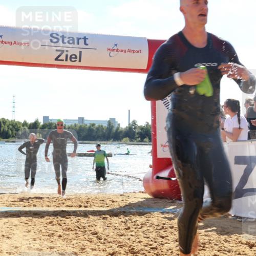 07.09.2025 - 19. Norderstedt Triathlon Luisa Fischer http://msf.ph/oto/8763442 07.09.2025 14:58:31 Schwimmen 403, 414, 951, 1429, 1513 meine-sportfotos.de