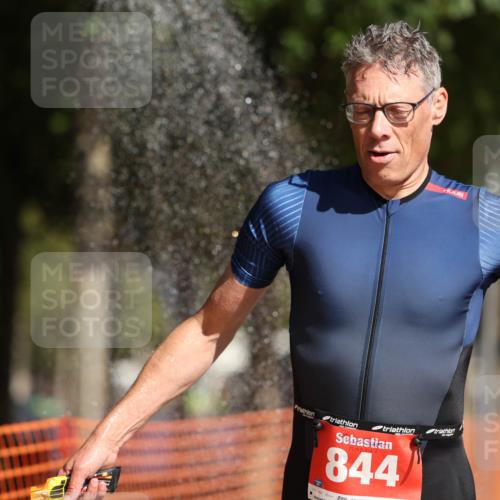 07.09.2025 - 19. Norderstedt Triathlon Michael Strokosch http://msf.ph/oto/8763443 07.09.2025 11:30:11 Laufen 844, 1323 meine-sportfotos.de