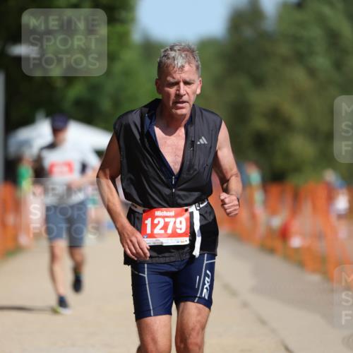 07.09.2025 - 19. Norderstedt Triathlon Michael Strokosch http://msf.ph/oto/8763448 07.09.2025 12:10:18 Laufen 826, 1164, 1279 meine-sportfotos.de