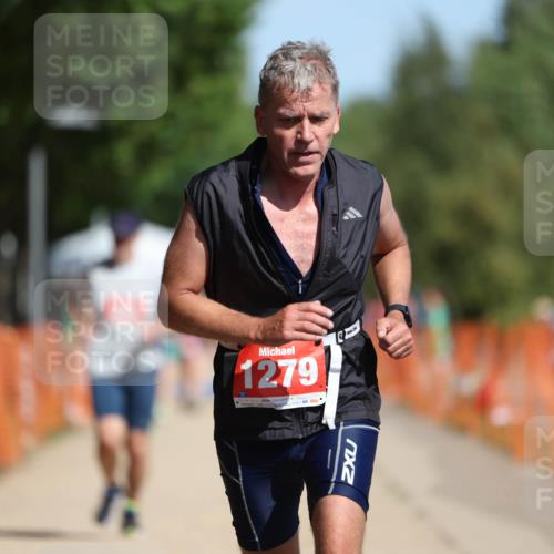07.09.2025 - 19. Norderstedt Triathlon Michael Strokosch http://msf.ph/oto/8763460 07.09.2025 12:10:18 Laufen 826, 1164, 1279 meine-sportfotos.de