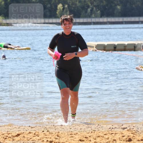 07.09.2025 - 19. Norderstedt Triathlon Luisa Fischer http://msf.ph/oto/8763483 07.09.2025 12:16:28 Schwimmen 219, 272 meine-sportfotos.de