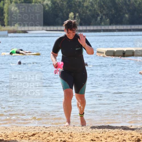 07.09.2025 - 19. Norderstedt Triathlon Luisa Fischer http://msf.ph/oto/8763498 07.09.2025 12:16:29 Schwimmen 219, 272 meine-sportfotos.de