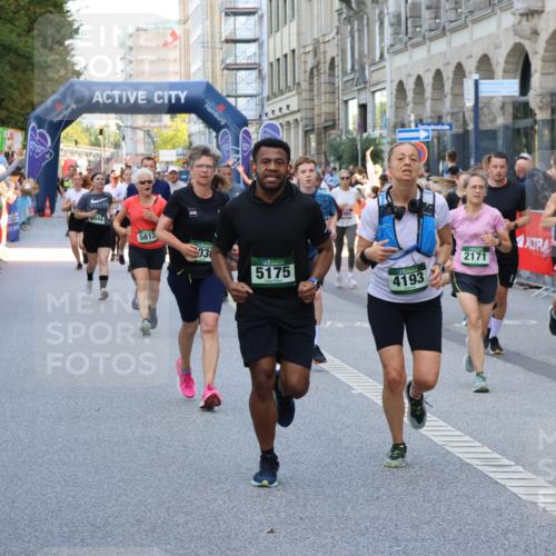07.09.2025 - BARMER Alsterlauf Strokosch-Dieckow http://msf.ph/oto/8763507 07.09.2025 10:12:11 Ziel 2226, 3096, 3228, 3448, 3486, 3706, 3873, 3880, 3973, 4101, 4136, 4175, 4280, 4413, 4616, 4702, 4792, 4829, 4852, 5492, 5732, 5865, 5897, 6199, 6200, 8028, 8061, 8170, 8357 meine-sportfotos.de