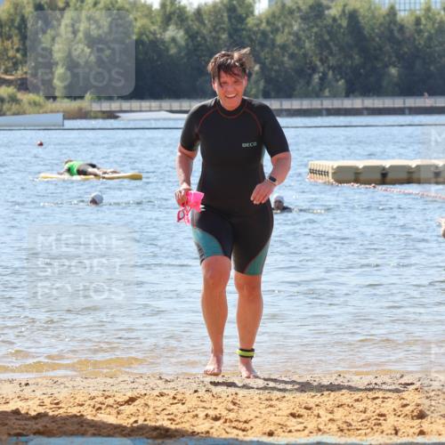 07.09.2025 - 19. Norderstedt Triathlon Luisa Fischer http://msf.ph/oto/8763514 07.09.2025 12:16:30 Schwimmen 219, 272 meine-sportfotos.de