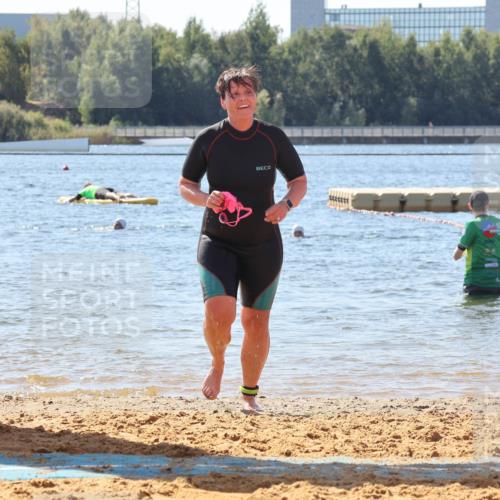 07.09.2025 - 19. Norderstedt Triathlon Luisa Fischer http://msf.ph/oto/8763520 07.09.2025 12:16:30 Schwimmen 219, 272 meine-sportfotos.de