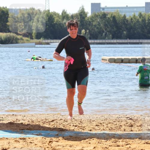 07.09.2025 - 19. Norderstedt Triathlon Luisa Fischer http://msf.ph/oto/8763526 07.09.2025 12:16:31 Schwimmen 219, 272 meine-sportfotos.de