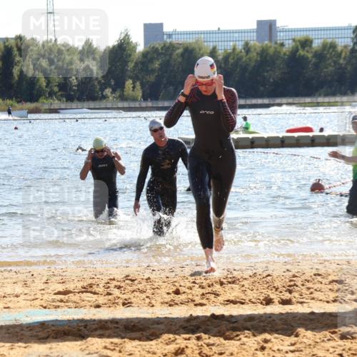 07.09.2025 - 19. Norderstedt Triathlon Luisa Fischer http://msf.ph/oto/8763537 07.09.2025 14:59:41 Schwimmen 944, 1538 meine-sportfotos.de