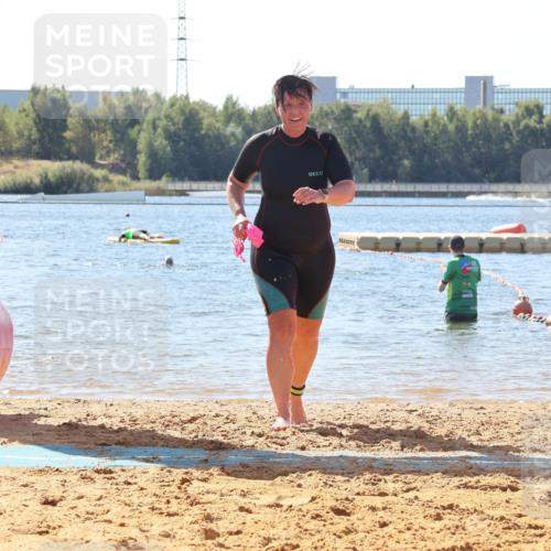 07.09.2025 - 19. Norderstedt Triathlon Luisa Fischer http://msf.ph/oto/8763550 07.09.2025 12:16:32 Schwimmen 219, 272 meine-sportfotos.de