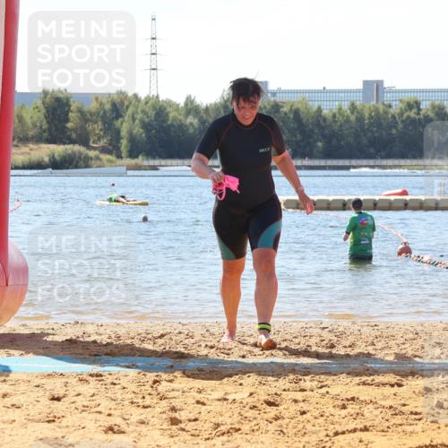 07.09.2025 - 19. Norderstedt Triathlon Luisa Fischer http://msf.ph/oto/8763554 07.09.2025 12:16:32 Schwimmen 219, 272 meine-sportfotos.de