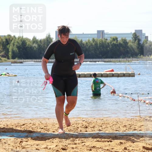 07.09.2025 - 19. Norderstedt Triathlon Luisa Fischer http://msf.ph/oto/8763568 07.09.2025 12:16:33 Schwimmen 219, 272 meine-sportfotos.de