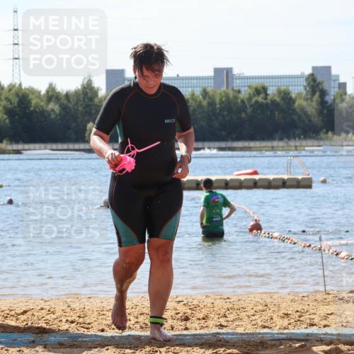 07.09.2025 - 19. Norderstedt Triathlon Luisa Fischer http://msf.ph/oto/8763573 07.09.2025 12:16:33 Schwimmen 219, 272 meine-sportfotos.de