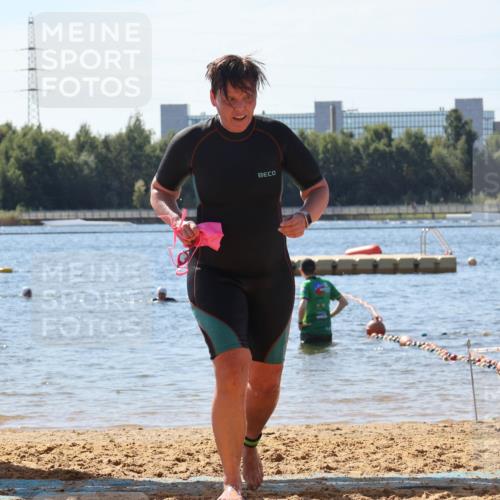 07.09.2025 - 19. Norderstedt Triathlon Luisa Fischer http://msf.ph/oto/8763576 07.09.2025 12:16:34 Schwimmen 219, 272 meine-sportfotos.de
