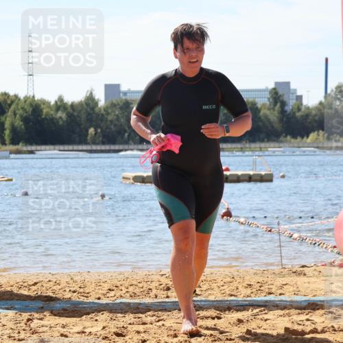 07.09.2025 - 19. Norderstedt Triathlon Luisa Fischer http://msf.ph/oto/8763584 07.09.2025 12:16:34 Schwimmen 219, 272 meine-sportfotos.de