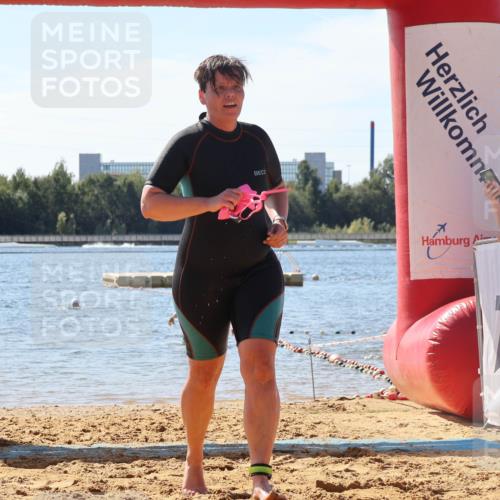 07.09.2025 - 19. Norderstedt Triathlon Luisa Fischer http://msf.ph/oto/8763595 07.09.2025 12:16:35 Schwimmen 219, 272 meine-sportfotos.de