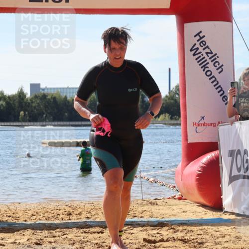 07.09.2025 - 19. Norderstedt Triathlon Luisa Fischer http://msf.ph/oto/8763598 07.09.2025 12:16:35 Schwimmen 219, 272 meine-sportfotos.de