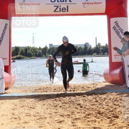 07.09.2025 - 19. Norderstedt Triathlon Luisa Fischer http://msf.ph/oto/8763599 07.09.2025 14:59:46 Schwimmen 944, 1514, 1538 meine-sportfotos.de