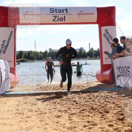 07.09.2025 - 19. Norderstedt Triathlon Luisa Fischer http://msf.ph/oto/8763605 07.09.2025 14:59:46 Schwimmen 944, 1514, 1538 meine-sportfotos.de