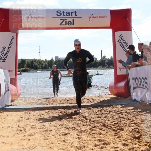 07.09.2025 - 19. Norderstedt Triathlon Luisa Fischer http://msf.ph/oto/8763610 07.09.2025 14:59:47 Schwimmen 944, 1514, 1538 meine-sportfotos.de