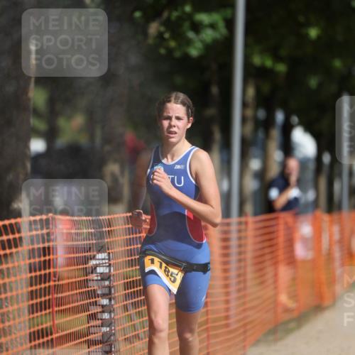 07.09.2025 - 19. Norderstedt Triathlon Michael Strokosch http://msf.ph/oto/8763632 07.09.2025 11:30:22 Laufen 1185 meine-sportfotos.de