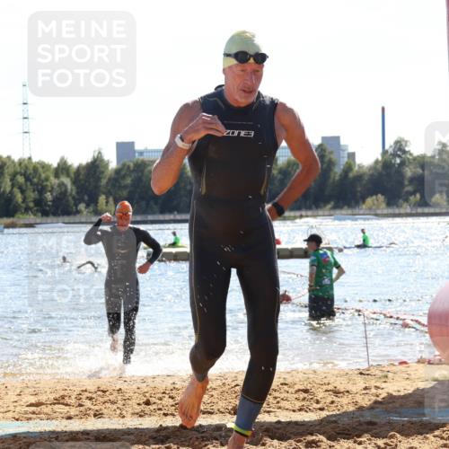 07.09.2025 - 19. Norderstedt Triathlon Luisa Fischer http://msf.ph/oto/8763641 07.09.2025 14:59:50 Schwimmen 425, 944, 1514, 1538 meine-sportfotos.de