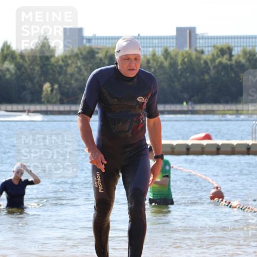 07.09.2025 - 19. Norderstedt Triathlon Luisa Fischer http://msf.ph/oto/8763642 07.09.2025 12:17:16 Schwimmen 1304 meine-sportfotos.de