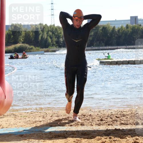07.09.2025 - 19. Norderstedt Triathlon Luisa Fischer http://msf.ph/oto/8763663 07.09.2025 14:59:53 Schwimmen 425, 944, 1514, 1538 meine-sportfotos.de