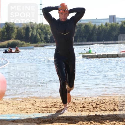 07.09.2025 - 19. Norderstedt Triathlon Luisa Fischer http://msf.ph/oto/8763669 07.09.2025 14:59:53 Schwimmen 425, 944, 1514, 1538 meine-sportfotos.de