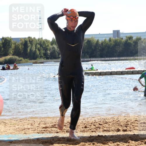 07.09.2025 - 19. Norderstedt Triathlon Luisa Fischer http://msf.ph/oto/8763675 07.09.2025 14:59:54 Schwimmen 425, 944, 1514, 1538 meine-sportfotos.de