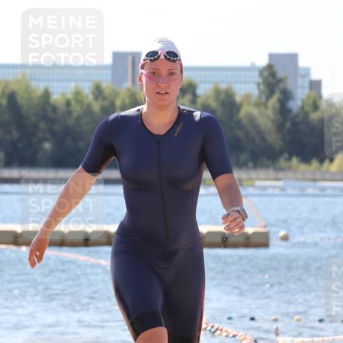 07.09.2025 - 19. Norderstedt Triathlon Luisa Fischer http://msf.ph/oto/8763691 07.09.2025 12:17:30 Schwimmen 1292 meine-sportfotos.de