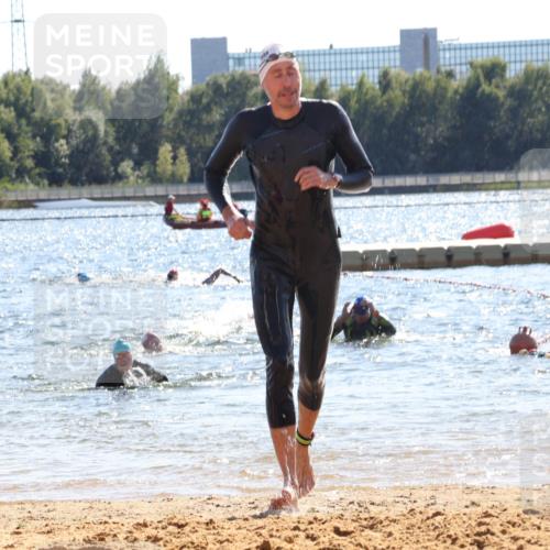 07.09.2025 - 19. Norderstedt Triathlon Luisa Fischer http://msf.ph/oto/8763703 07.09.2025 15:00:24 Schwimmen 362 meine-sportfotos.de
