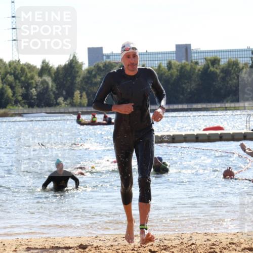 07.09.2025 - 19. Norderstedt Triathlon Luisa Fischer http://msf.ph/oto/8763707 07.09.2025 15:00:24 Schwimmen 362 meine-sportfotos.de
